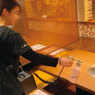 焼肉店での除菌・消臭作業