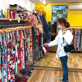 レンタル着物店での除菌作業